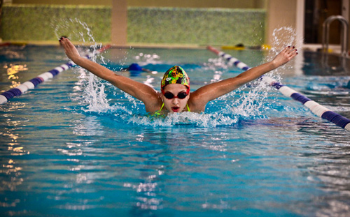 эксперты X-Fit о тренировках в бассейне
